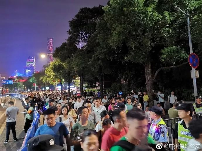 多个景区有优惠，甚至免费！国庆假期首日广州接待近240万游客，公安提醒：别再去这些地方了