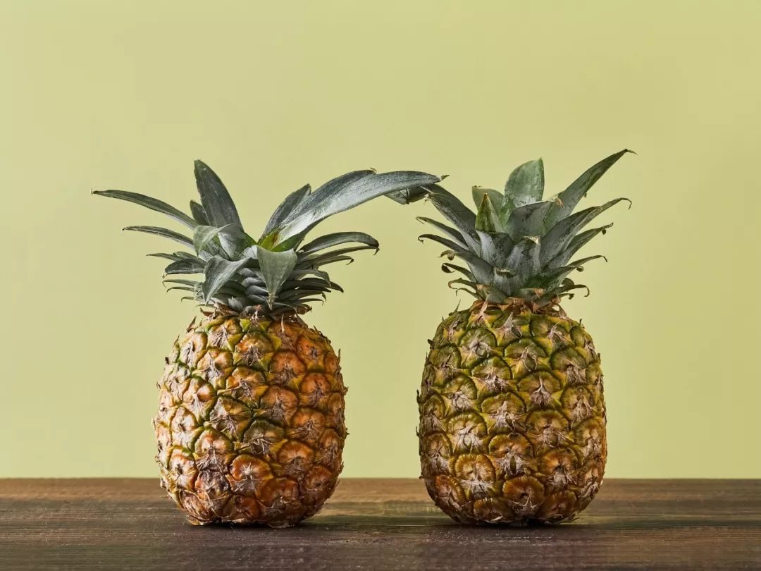 又香又甜的黄金凤梨，削了皮直接吃丨界界好物馆