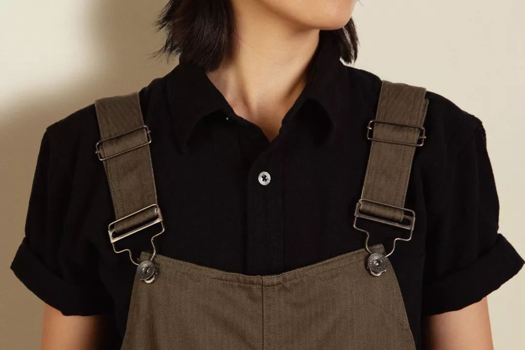 推荐女生穿的背带裤,敢穿背带裤的女孩