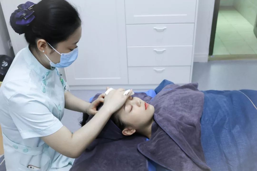 想要素颜美瓷肌,重回十七八岁童颜时代,来这家诚意满满的店get净颜美肤的诀窍