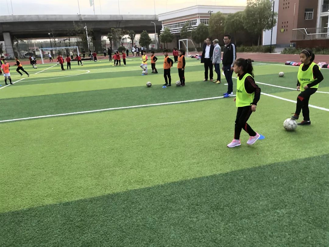 扶贫帮困主题党日活动方案,2019公益扶贫活动