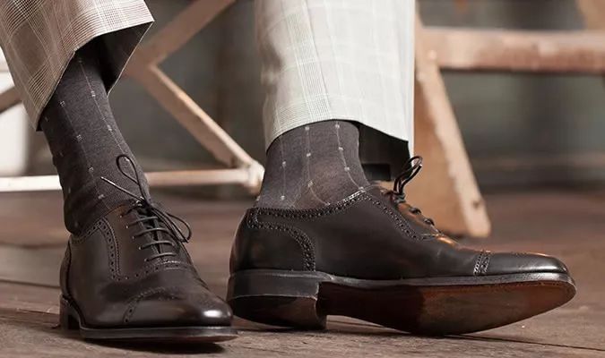 一双骚袜，男人品位升级第1步｜基本款