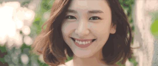 17岁女生头疼突然阶段性失明,19岁眼睛突然失明几分钟后恢复