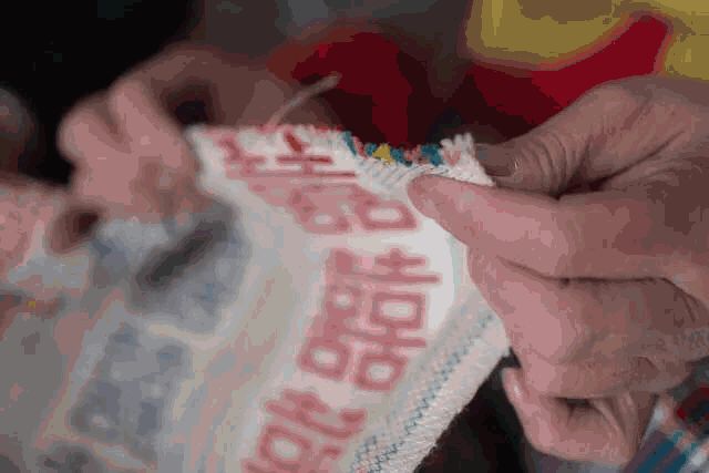 她收藏了一万多种花色的崇明土布,很多你都没见过