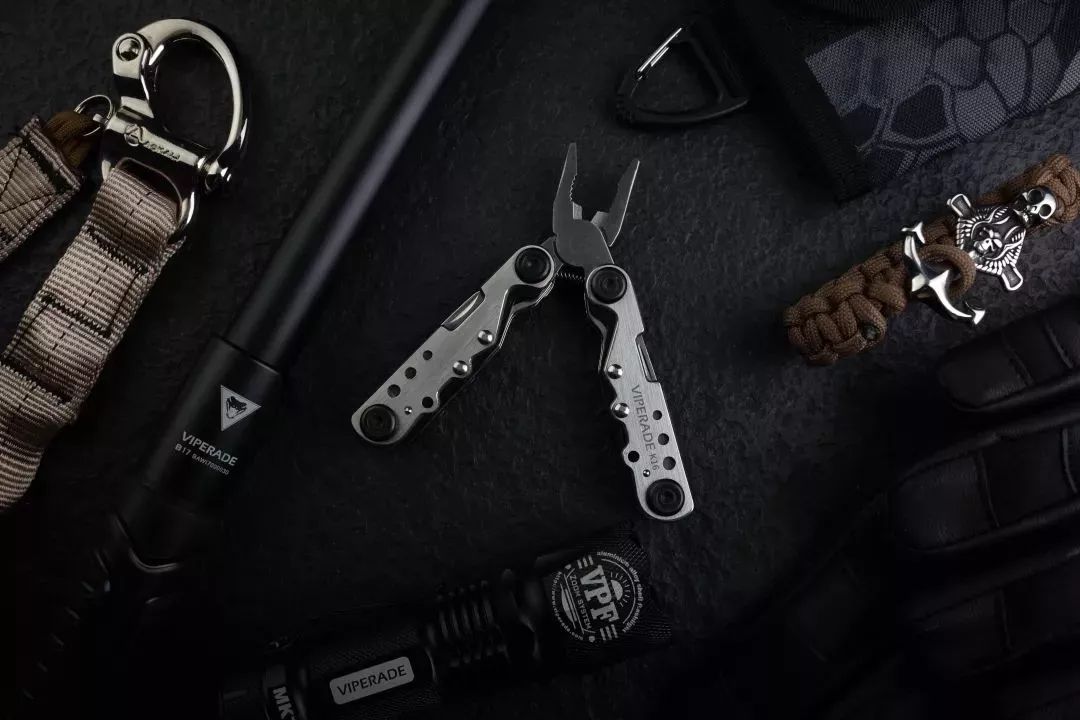 瑞士*刀军**算个屁！能顶半个工具箱的男人掌心玩物，竟有10种用途