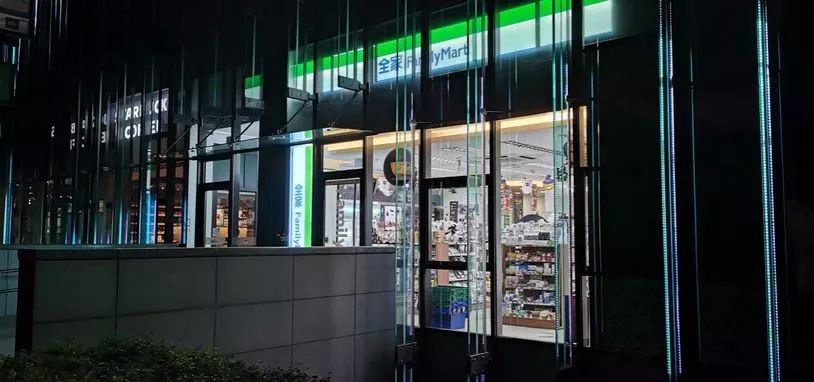 华为mate40pro和mate30pro5g,华为mate30pro5g版刷保时捷系统