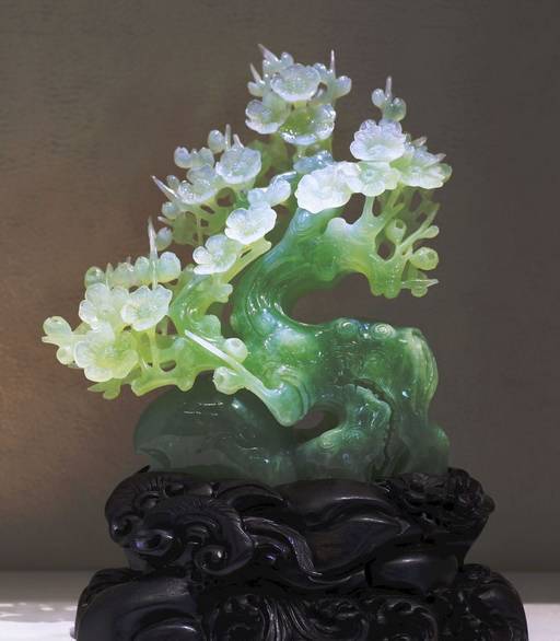 美玉“开花”,艳而不俗