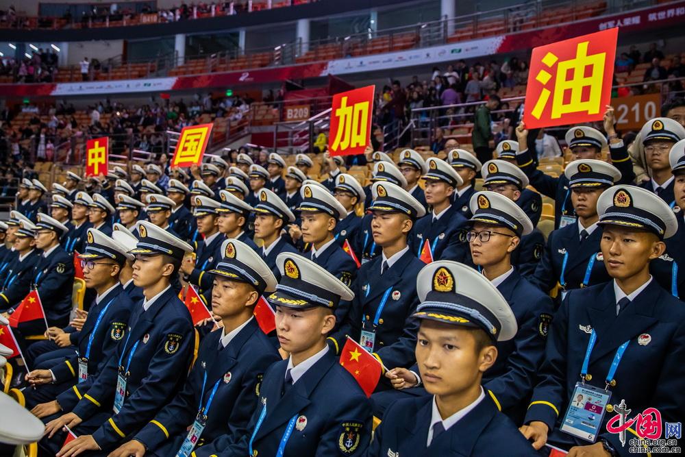 军运会赛场因你们更精彩观众热情助力运动健儿创佳绩