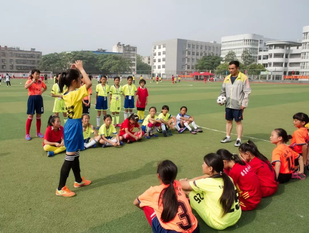 全国校园足球试点学校名单,阜南青少年校园足球队