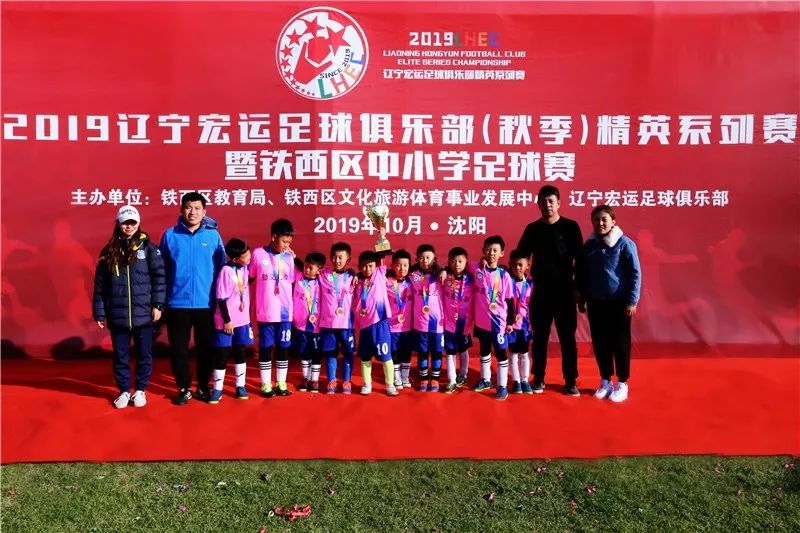 涓皬瀛﹁冻鐞冭禌闈掕,灏忓瓒崇悆闈掕姣旇禌