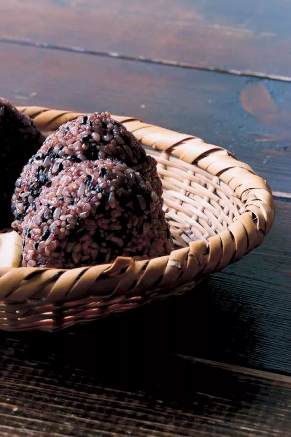 日本天皇是怎么吃海鲜,日本天皇吃什么饭