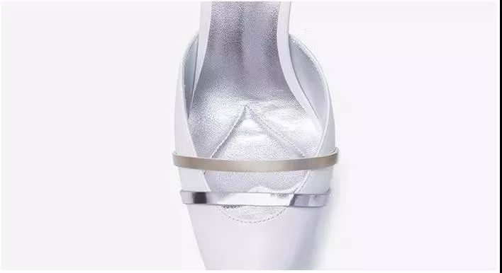 女生买鞋推荐平价,换季应该买什么鞋比较便宜