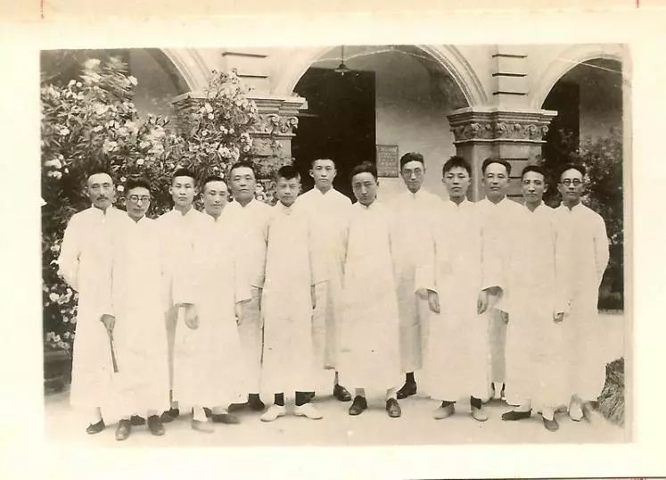 邹韬奋作品集,邹韬奋的人物传记