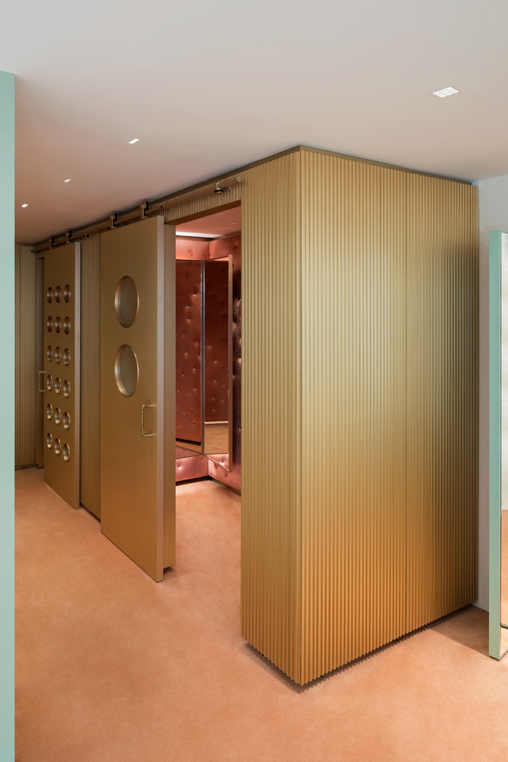 质量好有设计感的大品牌女装店铺,设计感强的小众女装品牌店