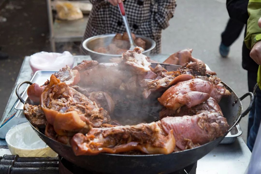 哪里的猪肉最好吃为什么,猪肉哪个部位煮着吃最好吃