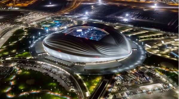 酷！体育场约会未来