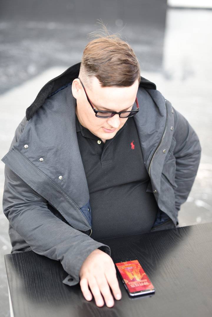 旅居中国10年老外变身“人肉代购”,双十一购物车快撑爆了……