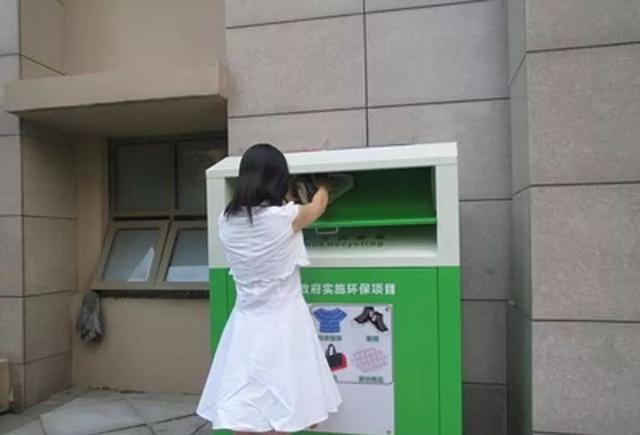 还在想旧衣服怎么处理？卖到非洲你就赚翻了