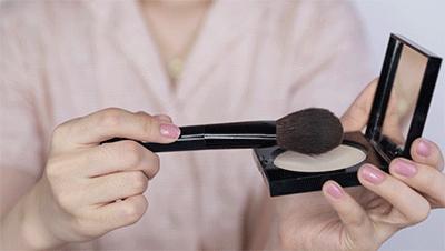 买了很多眼影却还是不会画,买了好多化妆品