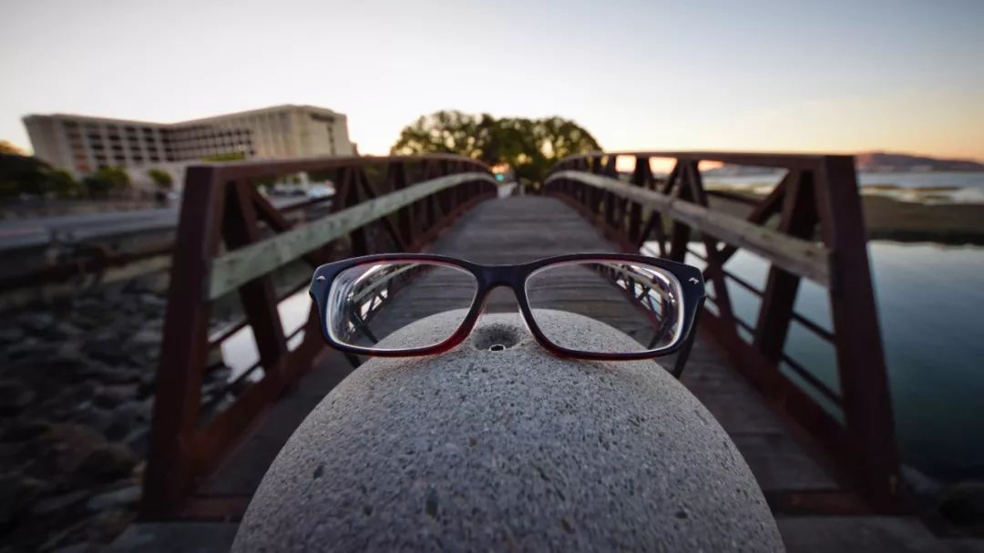 你给孩子买过防蓝光眼镜吗？