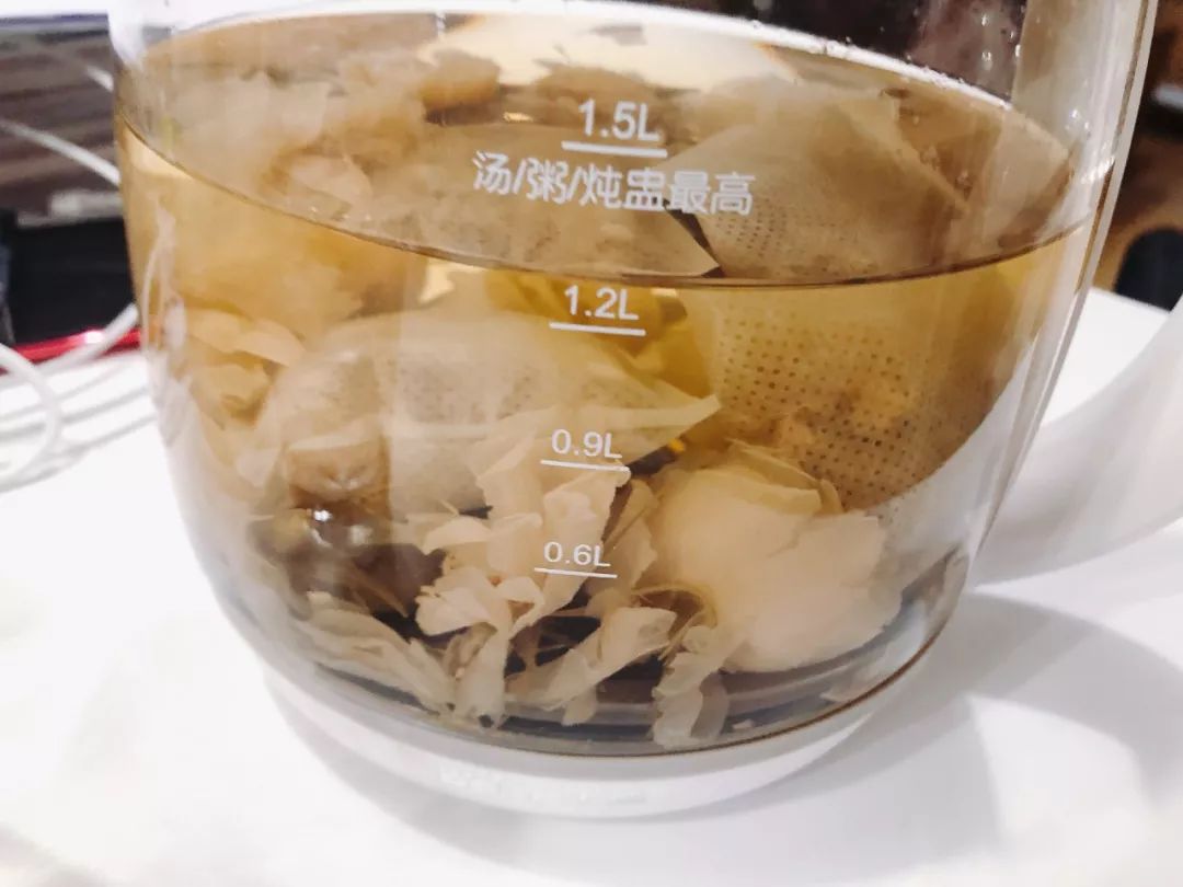 女神世纪婚礼引6亿围观，夫妻双双隐退洗手做汤羹？