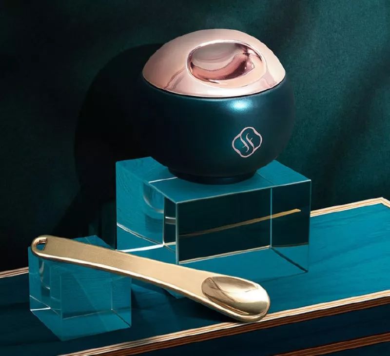 全球新品056：“劳模”ColourPop五连新品引关注/全球首家美妆博物馆将开幕