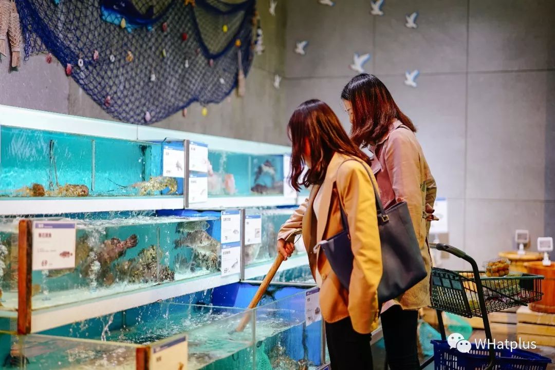 老年人才*淘宝刷**，年轻人都去逛超市了