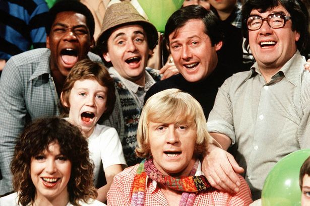 艺术创想是小神龙俱乐部的吗,小神龙俱乐部里的艺术创想