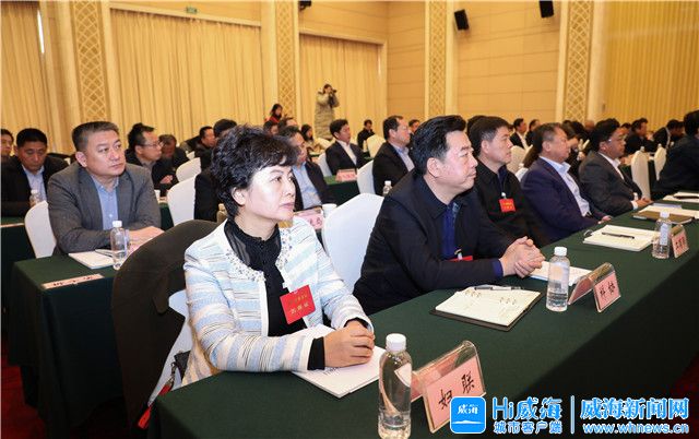 铆足劲向前冲,铆足干劲建项目