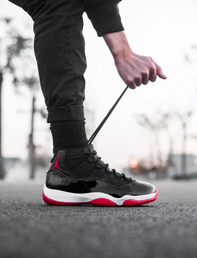 aj11黑红假鞋实战会怎样,aj1白黑2024新款这鞋怎么样