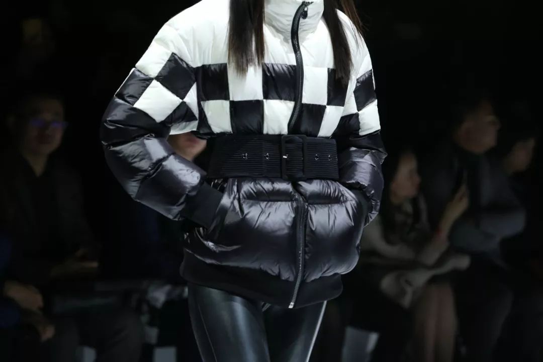 波司登特别的品牌联名款,波司登爱马仕联名款男款