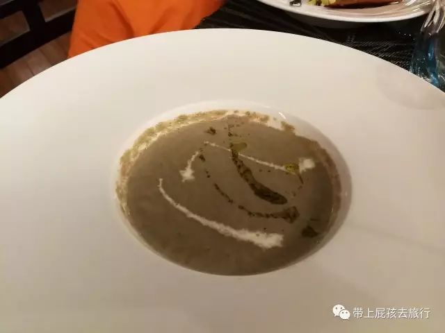 500不到全家住原佘山艾美，居然！周末元旦春节还是不加价