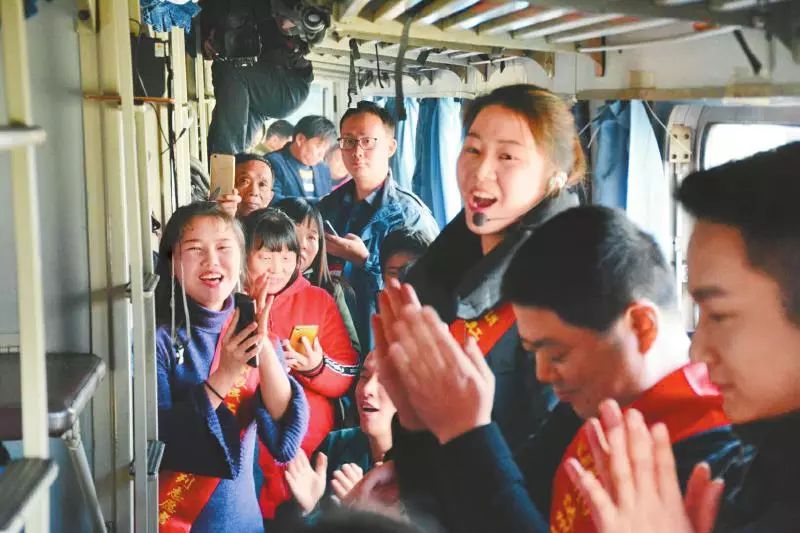 交通运输部农民工跨县返岗,多部门联手13名农民工暖心返岗