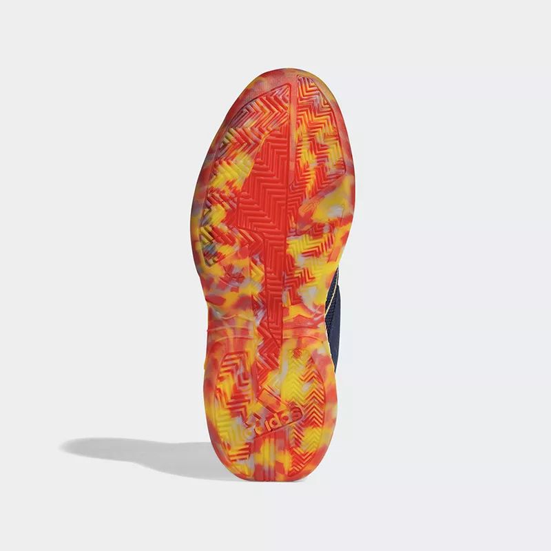 无数人心中的「顶级缓震」！传奇战靴良心升级！别怪我没提醒你