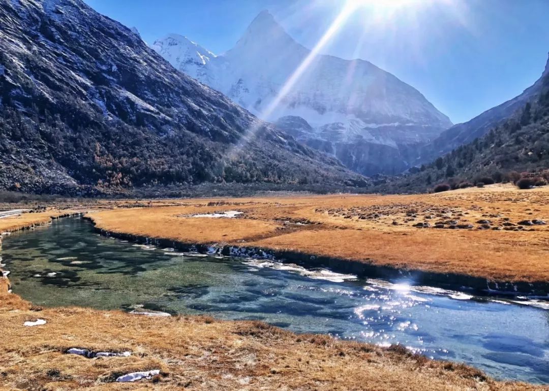 四川省稻城亚丁风景区旅游攻略,稻城亚丁旅游攻略文档