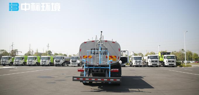 蓝牌洒水车源头厂家批发,新乡厂家直销洒水车