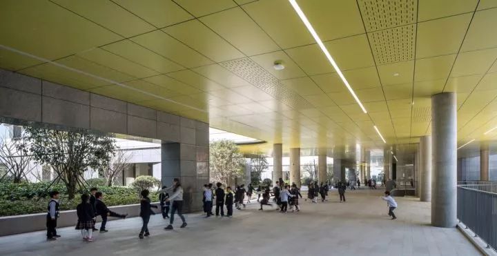 拒绝“千校一律”,浙大教院附中完成漂浮立体校园