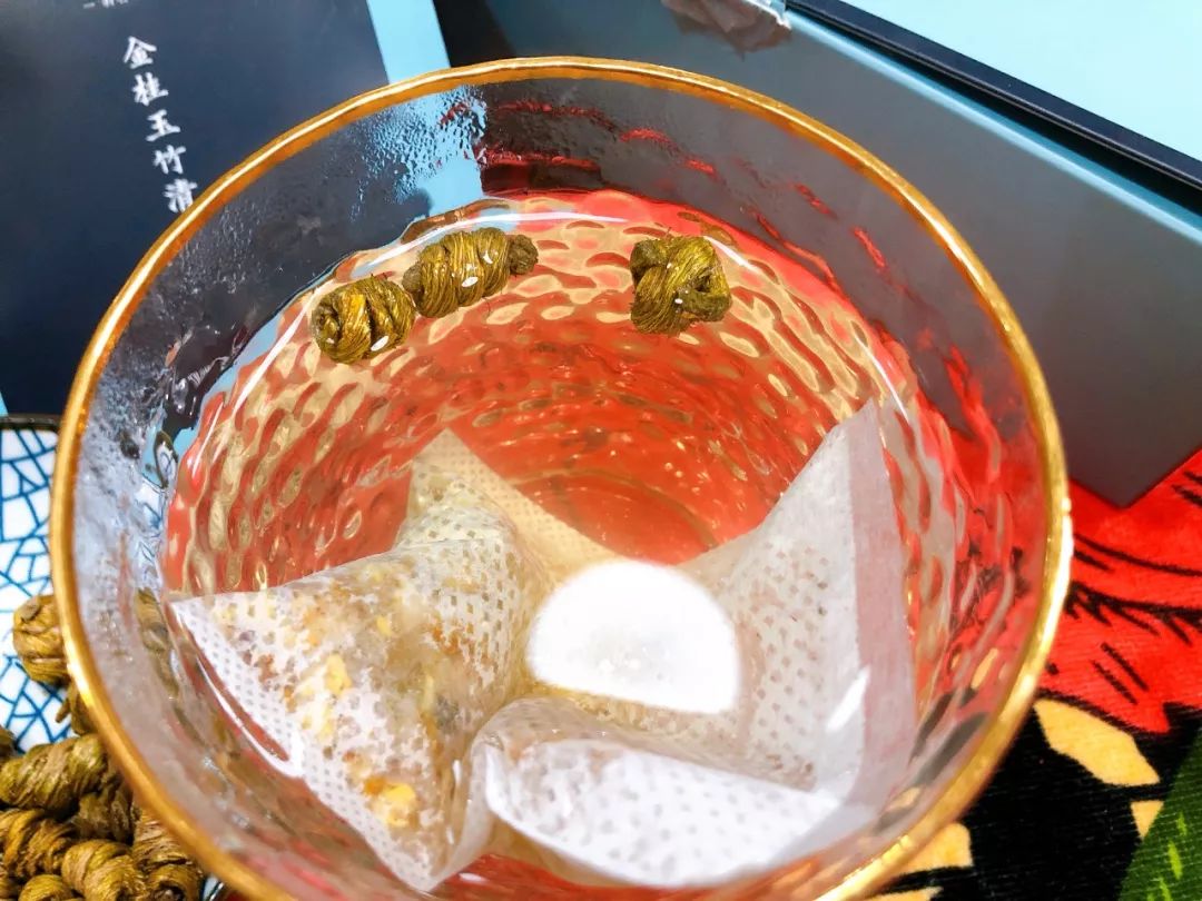 流量小花综艺首谈婚恋观,拼命奋斗竟是为攒嫁妆钱?