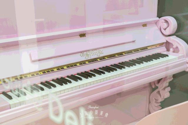 茑屋书店将登陆上海;上海新世界城携400家新品店重新开业;周杰伦“J-tea魔杰的茶”全球首店上海开业|猫头鹰商业周报