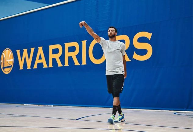 有钱也买不到的库里鞋,有钱都不一定买得到的表