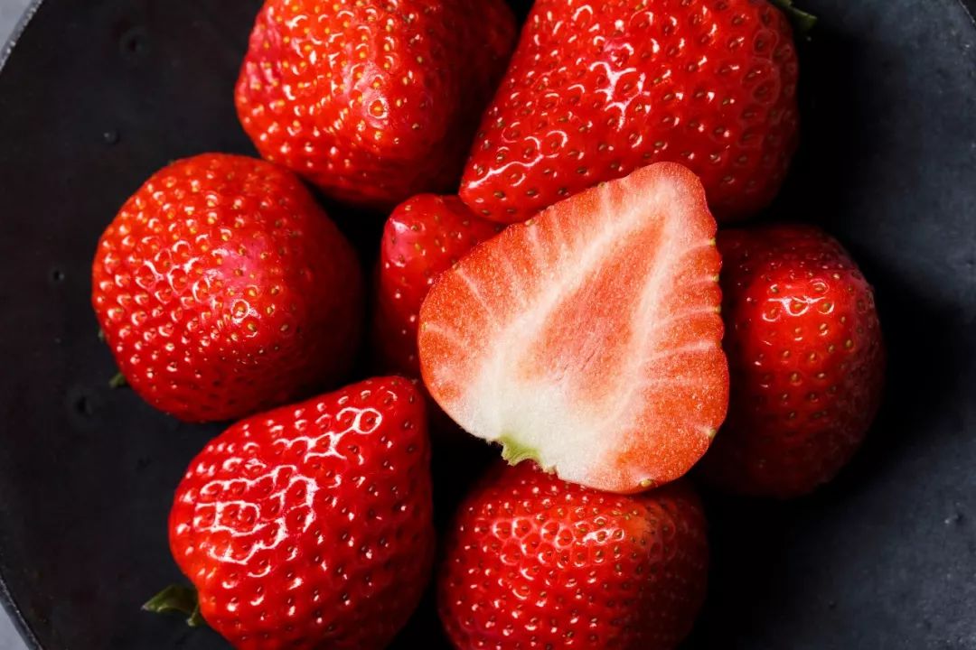 涓逛笢绾㈤鑽夎帗浜у湴鍦ㄥ摢,涓逛笢绾㈤鑽夎帗澶ф灉浠锋牸琛屾儏