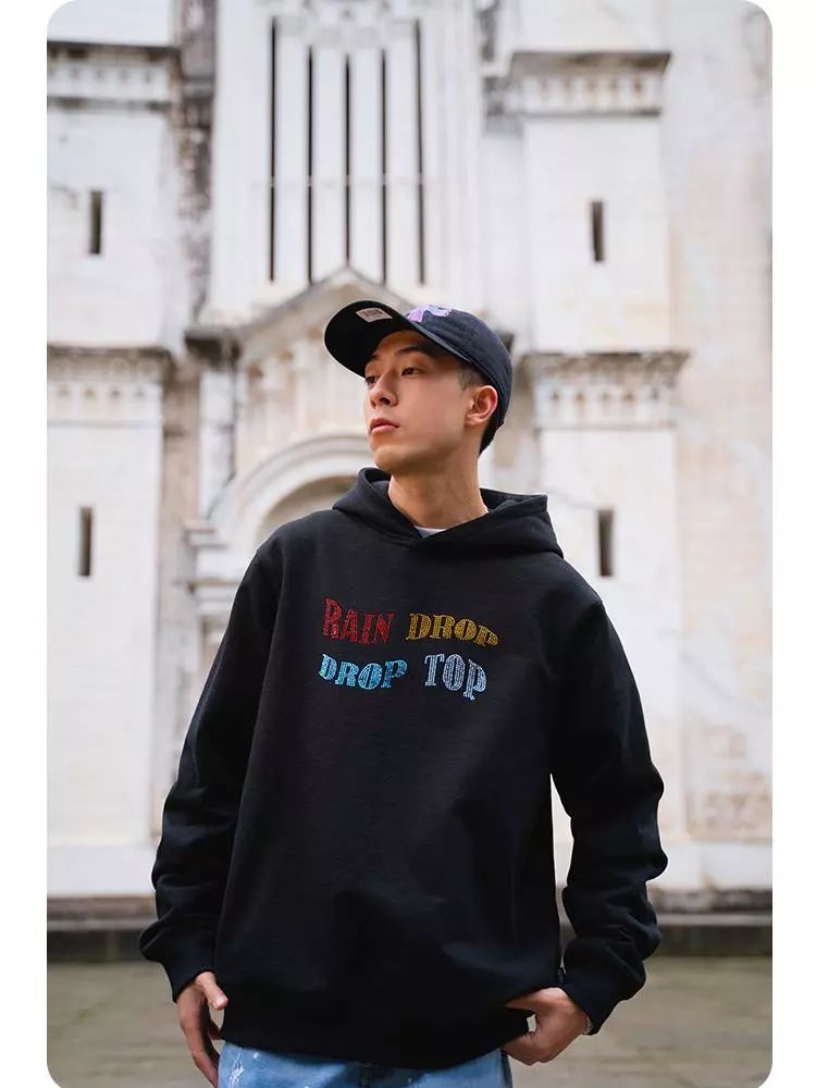 今天是秋冬服饰专场！长裤、帽衫、夹克都是秒杀价