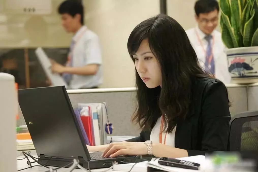 一招改善肩部疼痛,4个方法缓解肩周疼痛