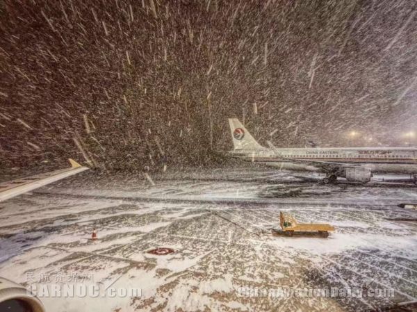 冬天的机场图片,冬天的机场冷吗