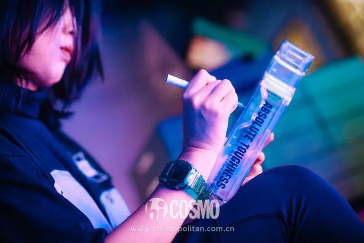 时髦办｜圣经欧尼又营业了，好看不贵的大金表新年来一块