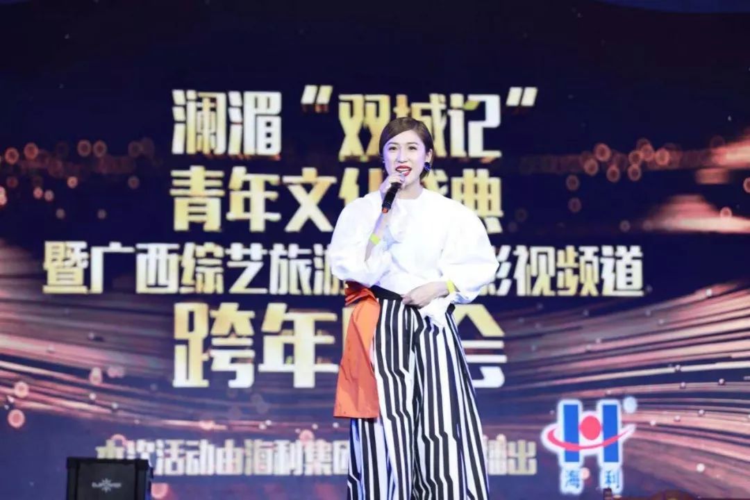 南宁无人机最新消息,广西南宁1000架无人机矩阵光影秀