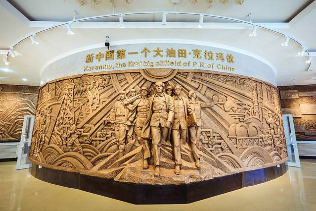 克拉玛依，我在冬季遇见你，荒野冰雪醉美是你