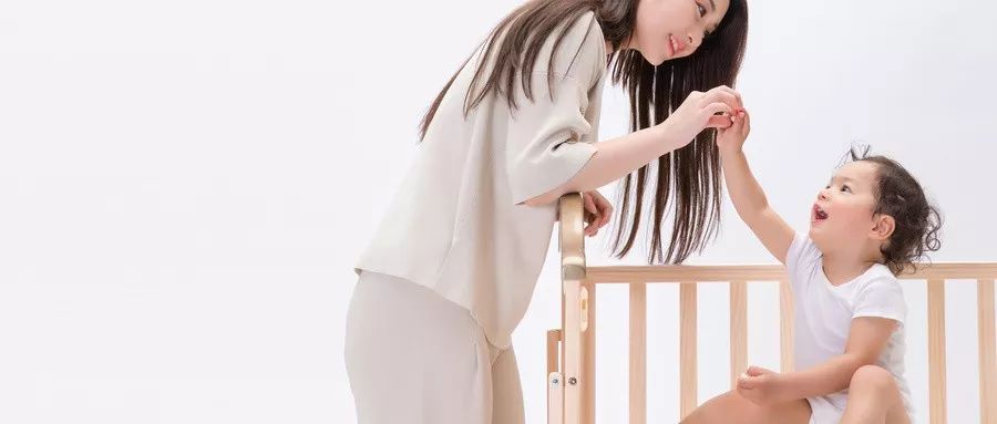 女孩肚子痛还流血,走路都不对劲了