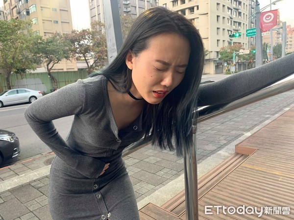 经常穿高跟鞋会压迫子宫么,长期穿高跟鞋会导致不孕吗