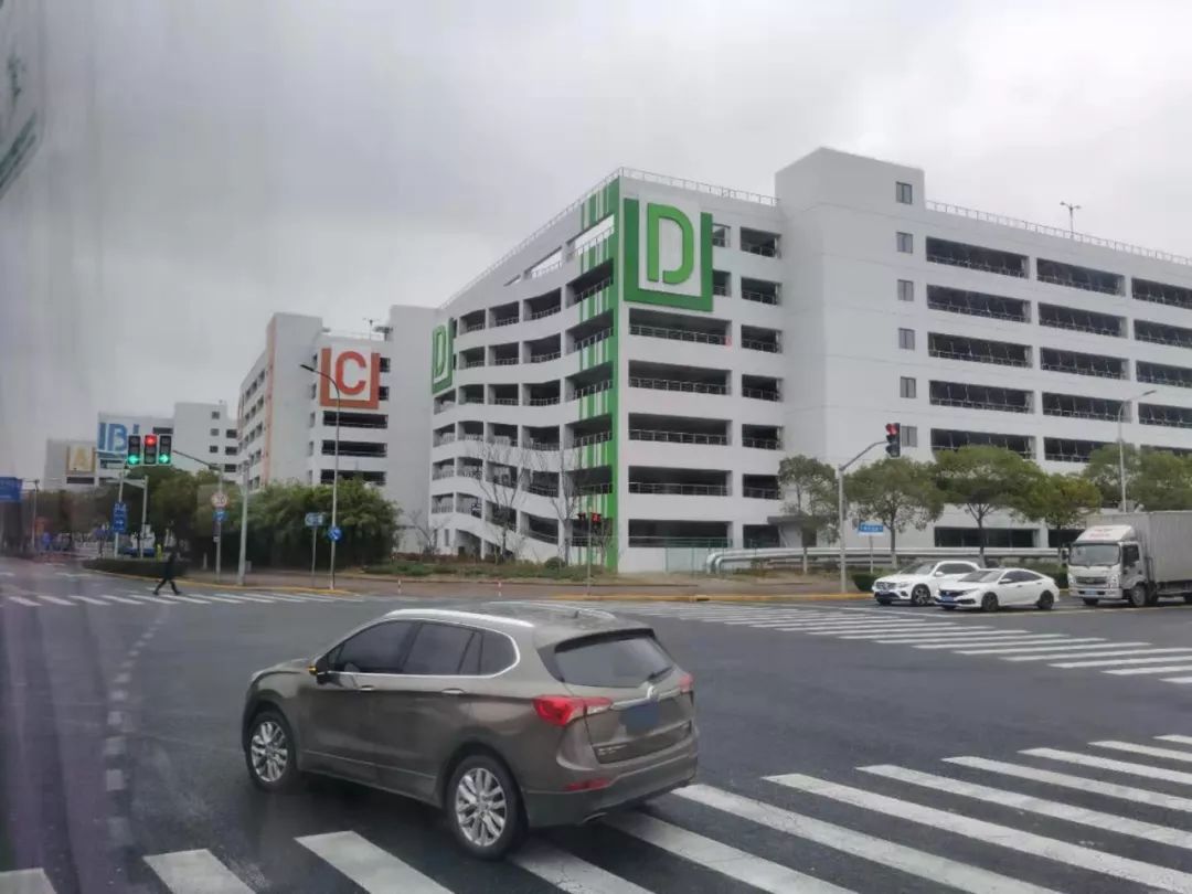 春运温暖回家路感动旅途人,春运路上温暖回家路